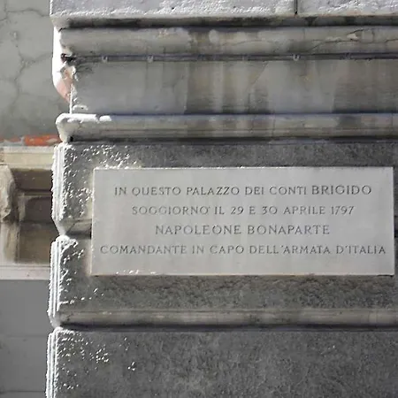 Palazzo Brigido Casa de hóspedes 4*