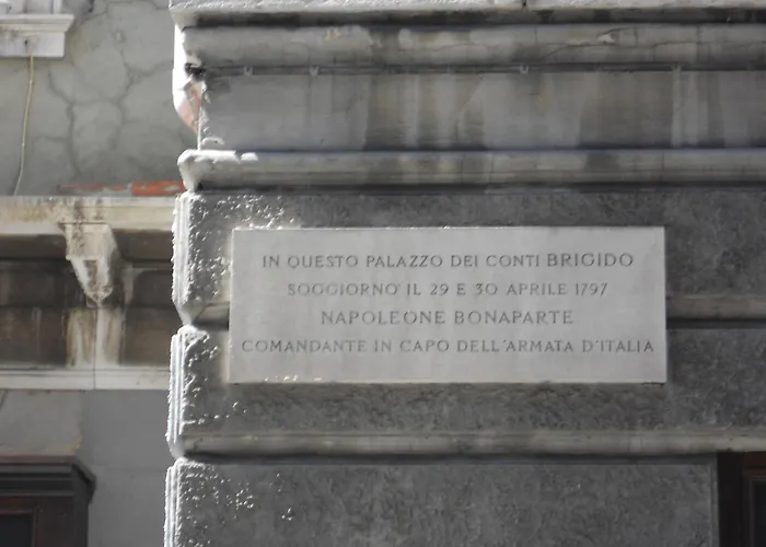 Affittacamere Palazzo Brigido